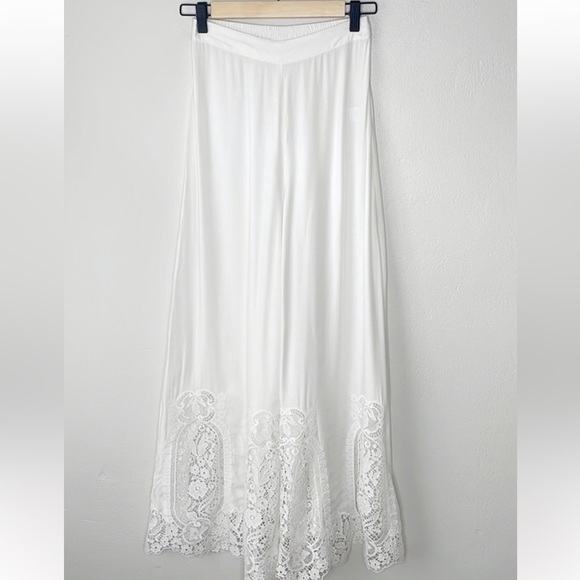 Nightcap Gorgeous lace pants - Picture 9 of 9